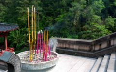 <b>���ͺ�����ǰ����֪���� ǰ���������Һͺ��� ��ô��</b>