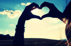 ���������ô���Ů���ѣ�������4�У��ܿ���Ժͺ����